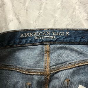 Loose mom style jeans. Tall in length